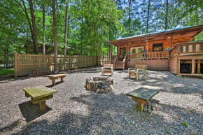 Hot Tub and Deck Broken Bow Azalea House